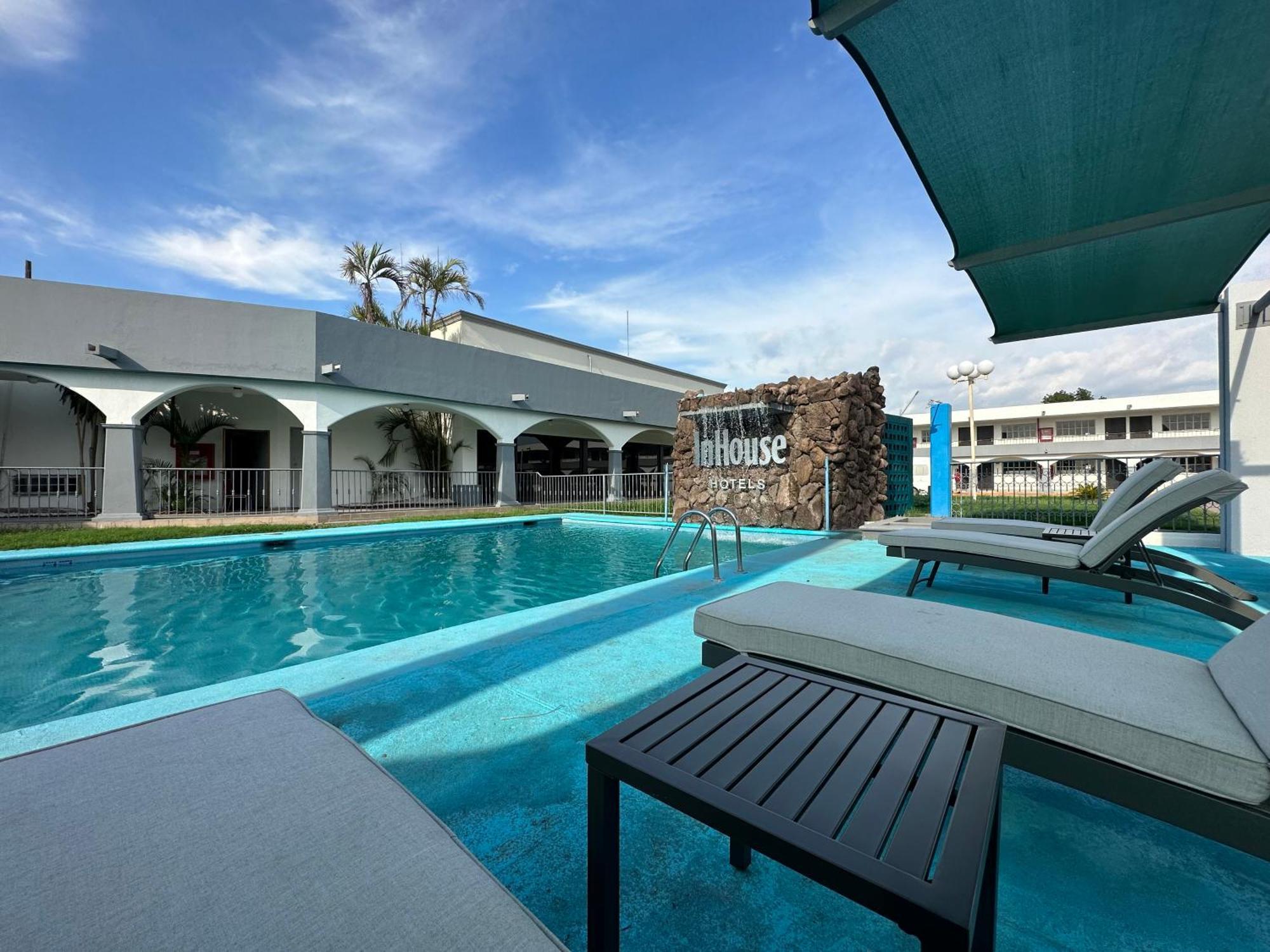 Inhouse Obregon Hotel Ciudad Obregon Exterior photo