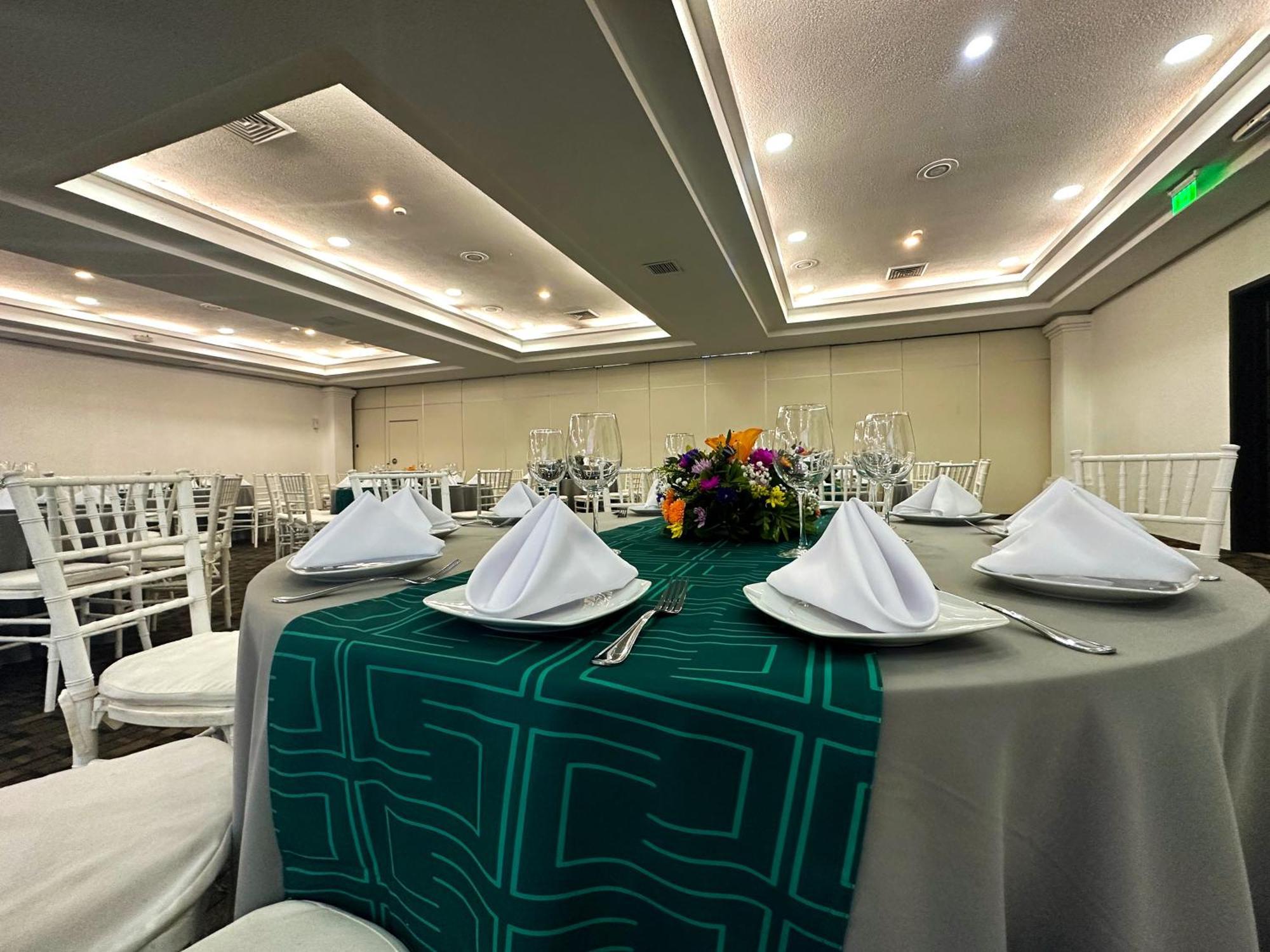 Inhouse Obregon Hotel Ciudad Obregon Exterior photo