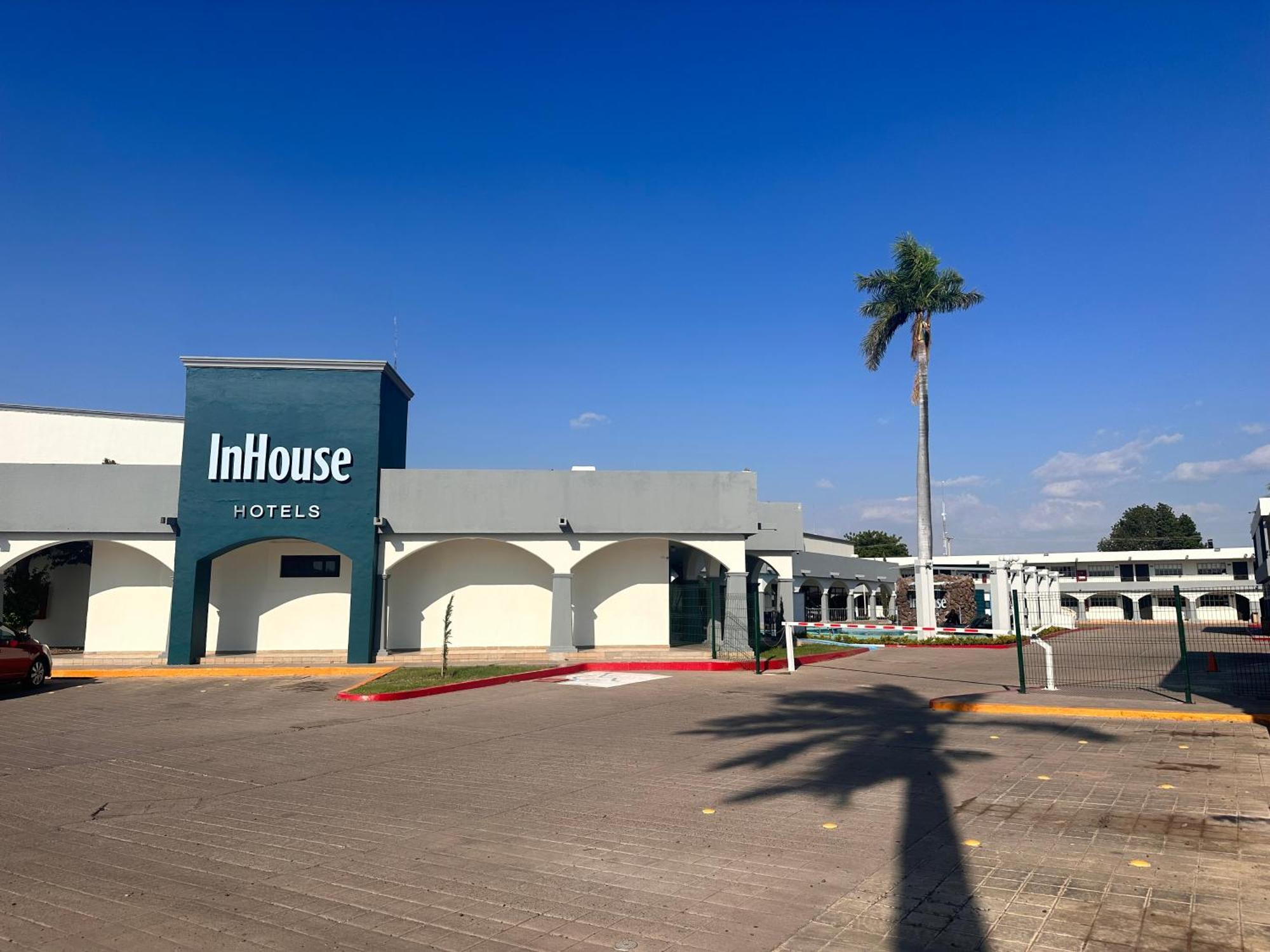 Inhouse Obregon Hotel Ciudad Obregon Exterior photo