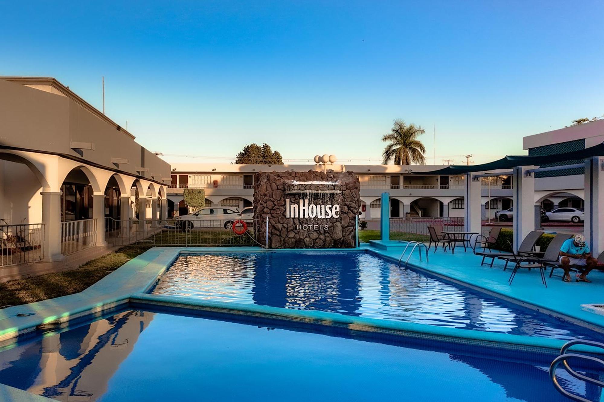 Inhouse Obregon Hotel Ciudad Obregon Exterior photo